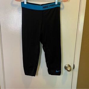 NIKE PRO Combat/ Dri-Fit Capri Legging Fitted Running/Fitness Pants / Womens Med